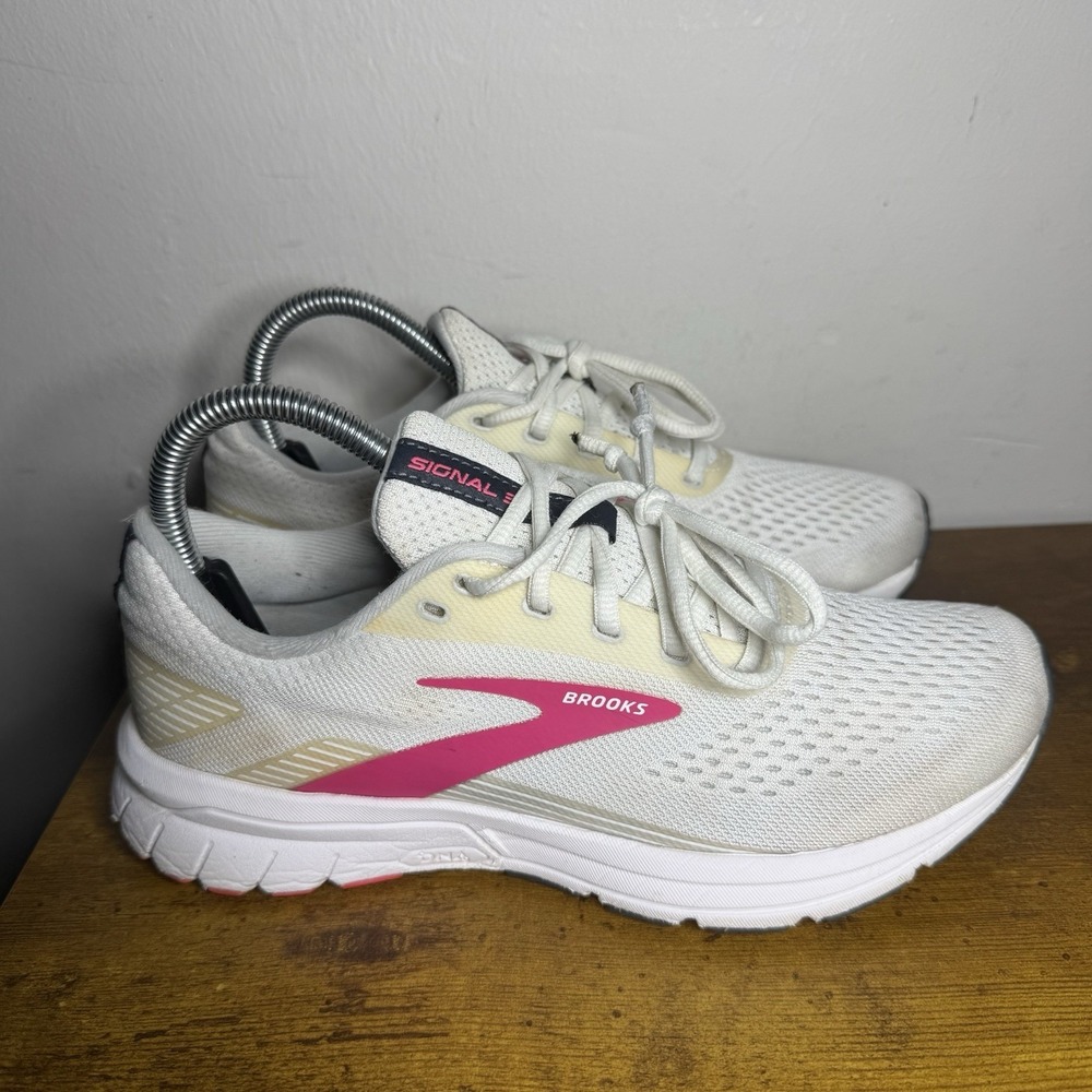 Brooks Signal 3 Running Shoes Women's Size 7.5 White